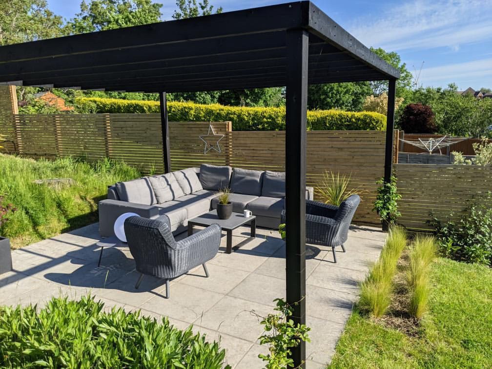 Modern pergola Redhill