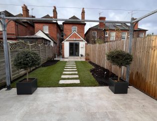 Garden landscaper Dorking