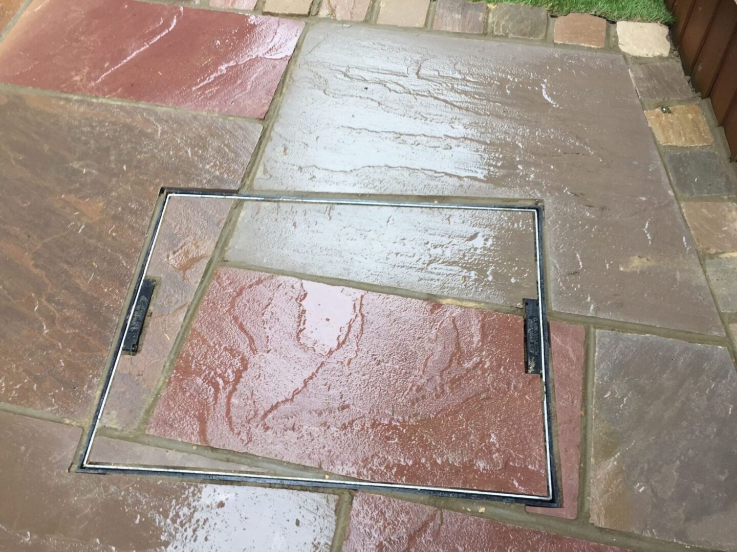 Manhole recessed cover