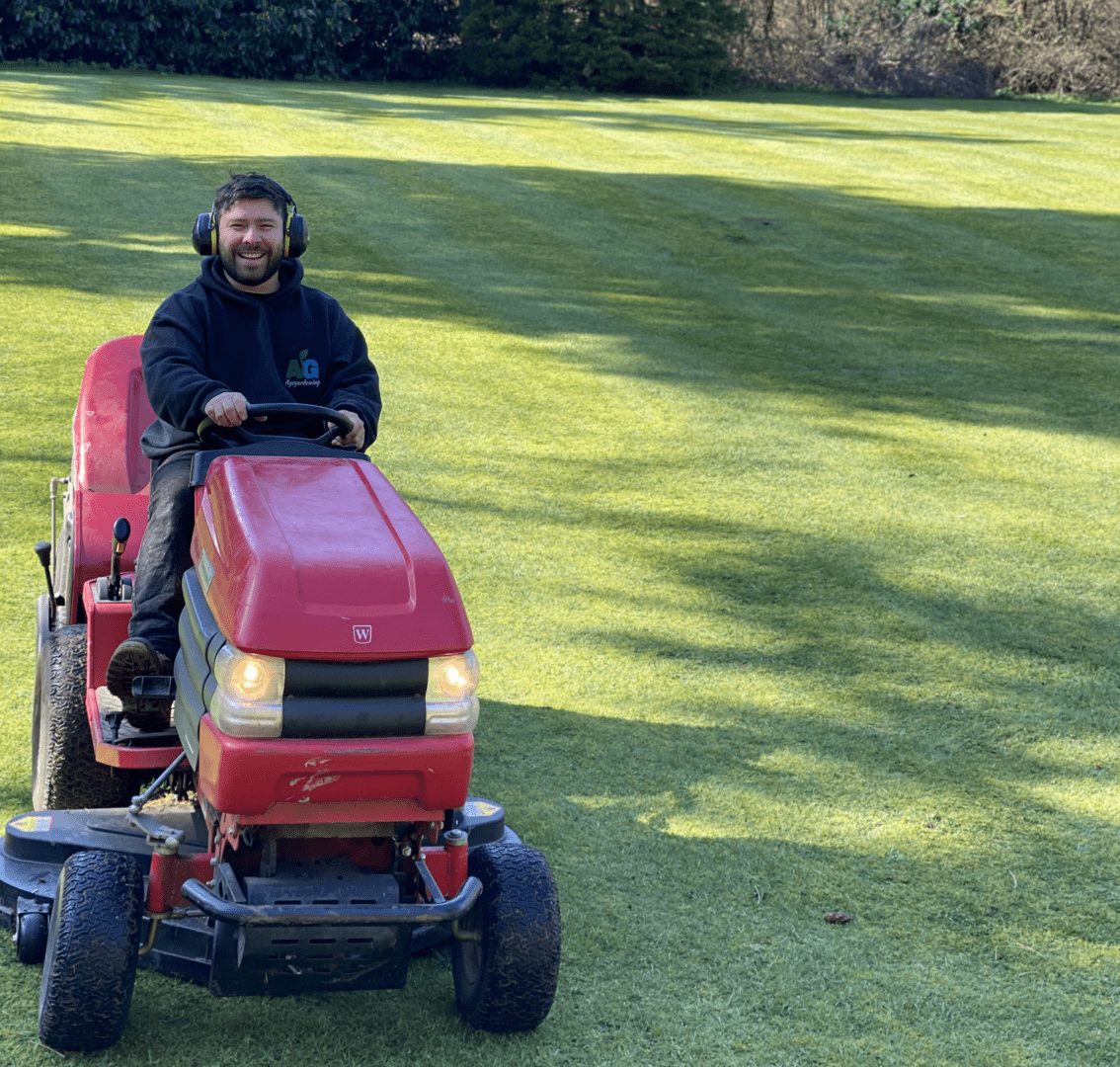 Large grounds mowing surrey