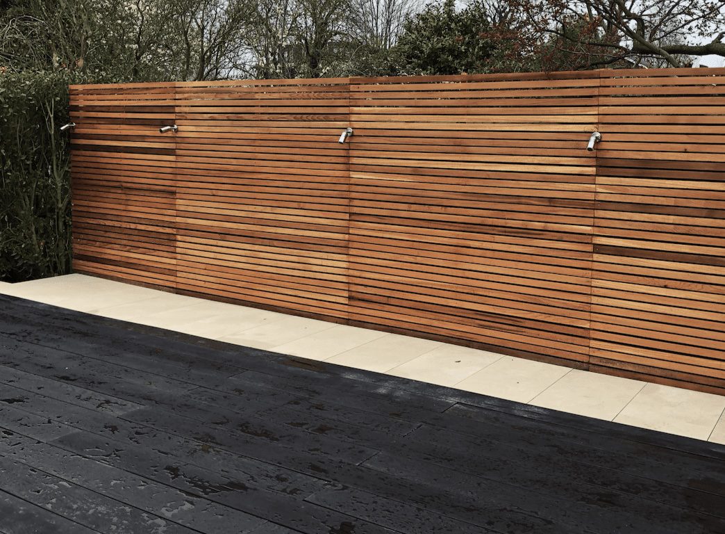 Slatted screen fencing